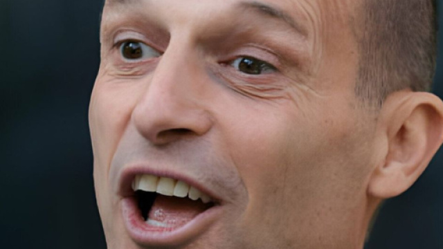 Juve, Brambati non ha dubbi: 'Ad Allegri va fatta una statua per quello che sta facendo'.