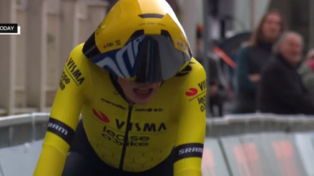 La Visma alla Tirreno con un nuovo casco: '&Egrave; completamente diverso dagli altri' (Video)
