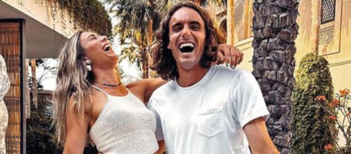 El p&uacute;blico de la competici&oacute;n no pudo aguantar la risa tras la 'amenaza' de Paula Badosa a su pareja (Instagram, @tsitsipas)