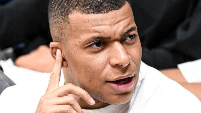 MMA : C&eacute;dric Doumb&eacute; annonce la pr&eacute;sence de Kylian Mbapp&eacute; &agrave; son combat (capture RMC)