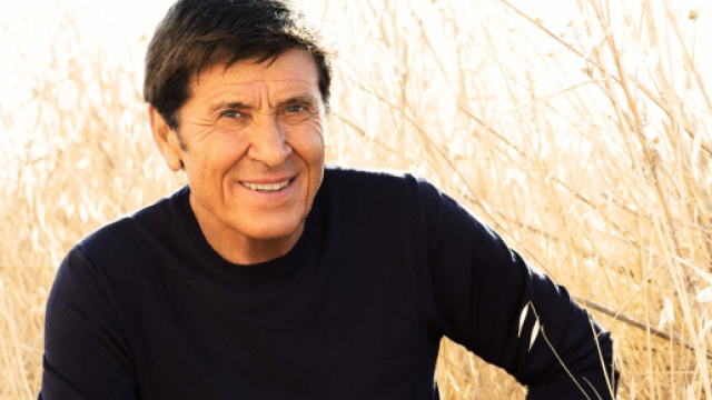 Gianni Morandi &copy; profilo Facebook Gianni Morandi.