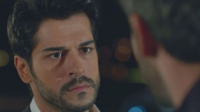 Burak &Ouml;z&ccedil;ivit (Kemal) in una scena. Screenshot &copy; Endless Love