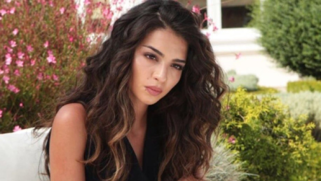 Asu, che fa preoccupare Nihan e Kemal - screenshot &copy; Endless love