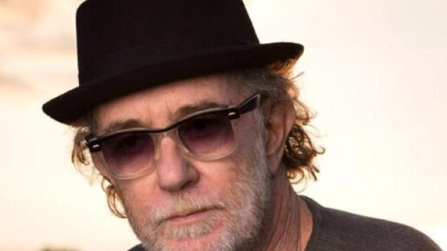 De Gregori nel 2018 &copy; profilo Facebook ufficiale di Francesco De Gregori.