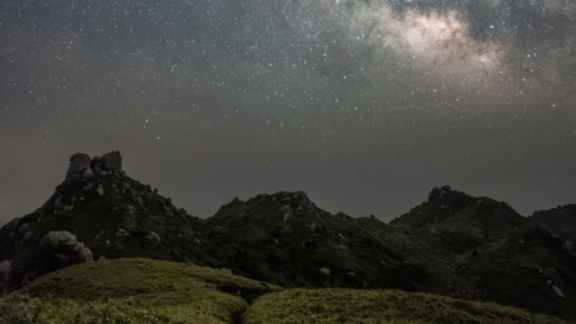 Cielo stellato sulle montagne - &copy; Pixabay.