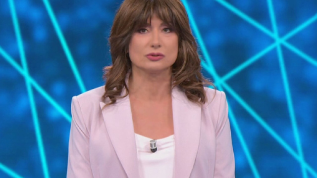 Vladimir Luxuria (&copy; L'Isola dei Famosi Mediaset).
