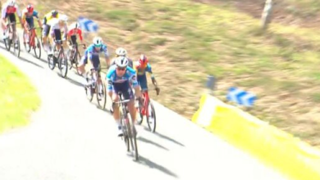 La caduta alla Volta Paesi Baschi - Screenshot &copy; Eurosport.