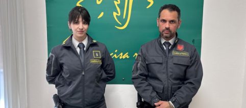 Caltagirone: sorpreso con hashish, ketamina e 2C-B addosso, a bordo c'erano i genitori