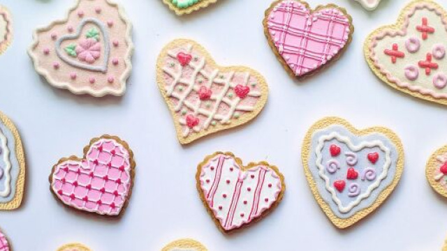 Biscotti a forma di cuore &copy; Pixabay.