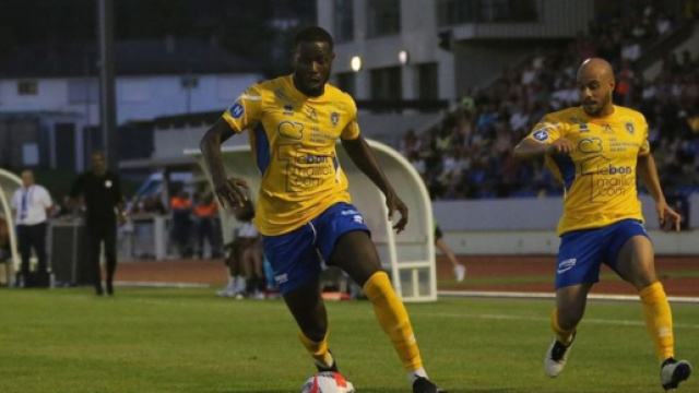 Coulibaly con la maglia dell'Amburgo - Instagram Ufficiale Coulibaly &copy;