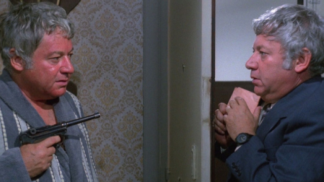 Paolo Villaggio in una scena del film Fracchia la belva umana.