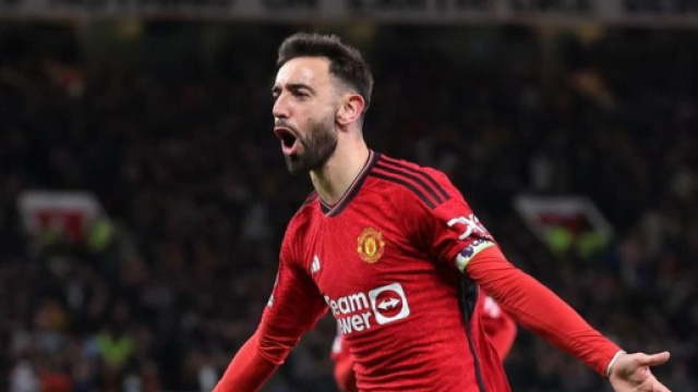 Bruno Fernandes con la maglia dello United - Instagram &copy; ufficiale Bruno Fernandes.
