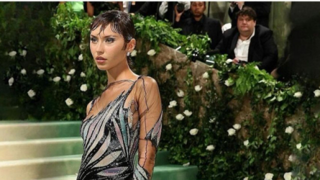 La modella Iris Law &copy; Immagine profilo Instagram.