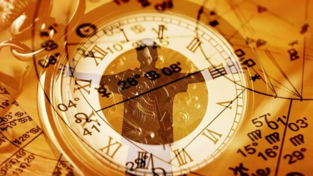 Orologio e simboli astrologici (&copy; Immagine di Pixabay)