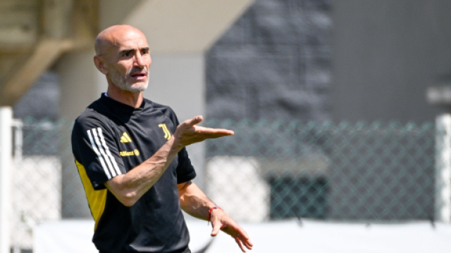 Paolo Montero, allenatore della Juventus Under 19. Foto &copy; Juventus FC