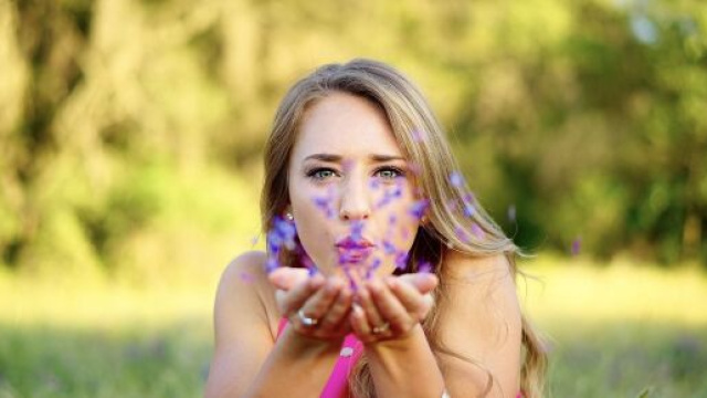 Felicit&agrave; &egrave; donna - Foto &copy; Pixabay.