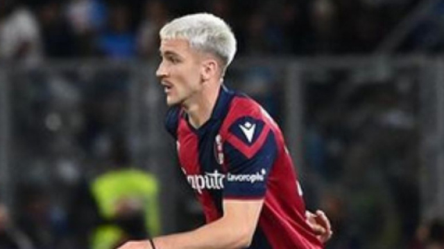 Saelemaeker, con la maglia del Bologna - Profilo Instagram @ alexis.saelemaekers.