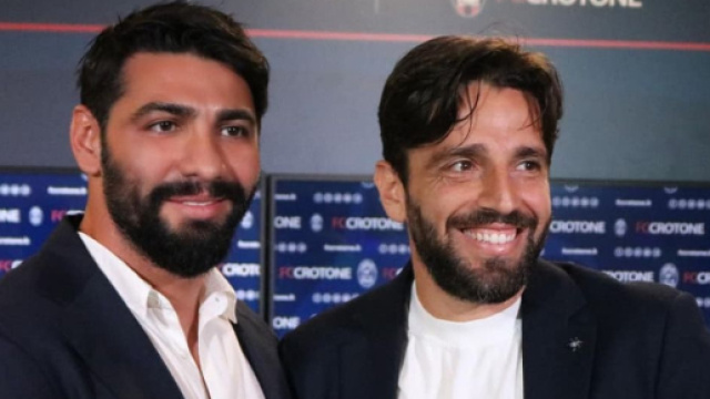 Crotone, Raffaele Vrenna in posa col nuovo ds Antonio Amodio - Profilo &copy; Facebook Crotone Calcio