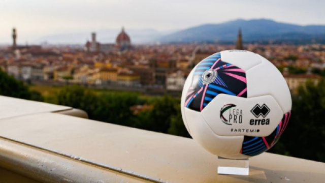 Il pallone della Serie C - &copy; Lega Pro / Facebook