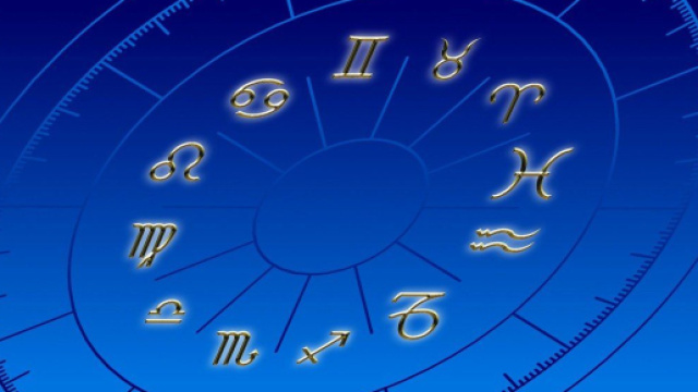 Orologio astrale (&copy; Quique from Pixabay).