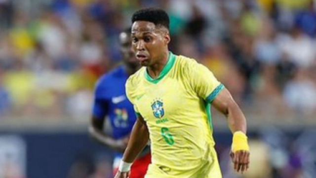 Wendell con la maglia del Brasile - Foto profilo Instagram &copy; wendellborges18.