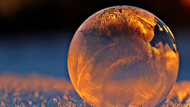 Immagine di una sfera &copy; pexels.com