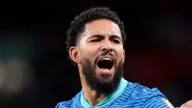 Douglas Luiz, centrocampista dell'Aston Villa, foto &copy; Instagram