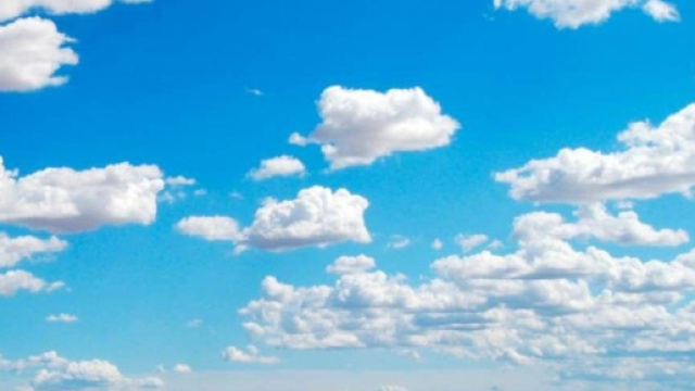 Nuvole sparse in cielo &copy; Pexels.com