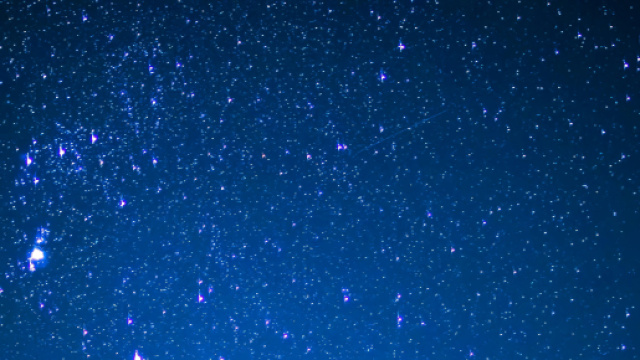 Cielo stellato di notte &copy; Pexels.com