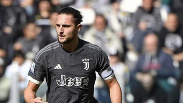 Adrien Rabiot con la maglia della Juventus &copy; Instagram