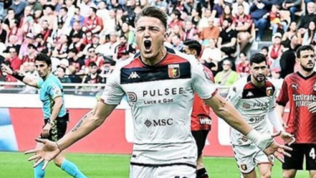 Mateo Retegui con la maglia del Genoa &copy; Instagram