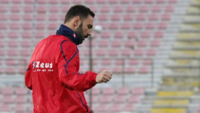 Gianmario Comi con la maglia del Crotone - &copy; Facebook / FcCrotone
