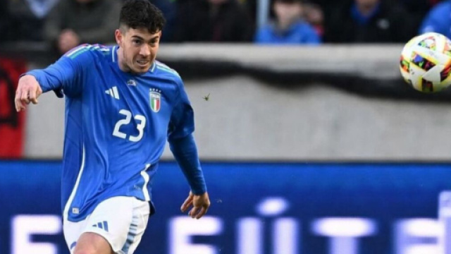 Bastoni con la maglia dell'Italia - &copy; profilo Instagram Bastoni.