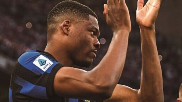 Dumfries con la maglia dell'Inter - &copy; Instagram