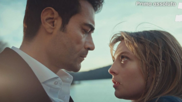 In foto Gulcemal e Deva, &copy; Mediaset.