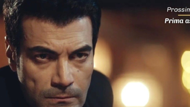 Murat &Uuml;nalmis in una scena de La rosa della vendetta &copy; Mediaset