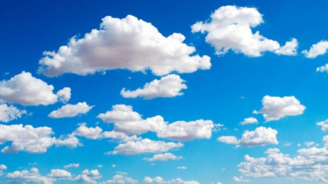 Nuvole sparse in cielo &copy; Pexels.com