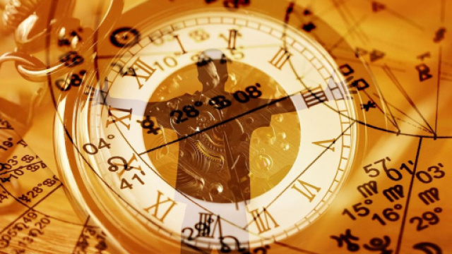 Orologio e simboli astrologici &copy; Pixabay