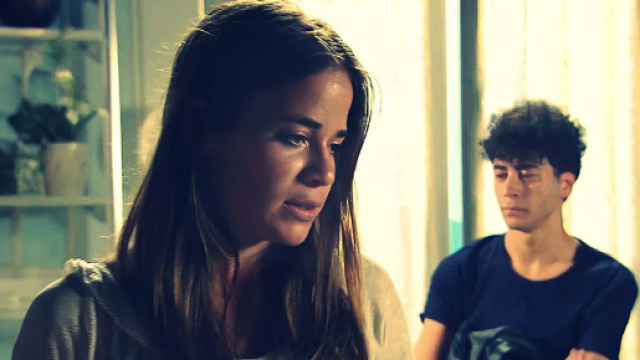 Chiara Petrone (Alessandra Masi) e Nunzio Cammarota (Vincenzo Messina) &copy; Un posto al sole Rai.