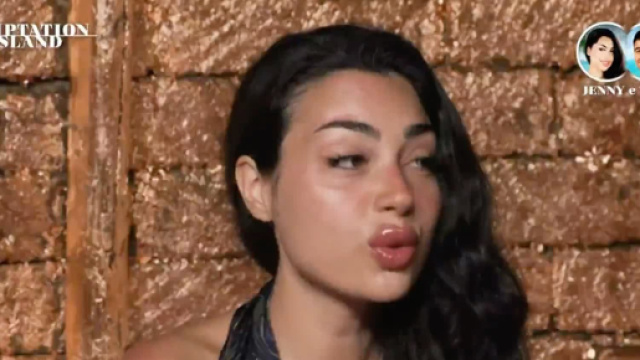In foto Jenny di Temptation Island (screenshot &copy; Canale 5).
