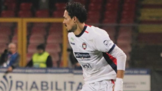 Sonny D'Angelo con la maglia del Crotone - &copy; Instagram / Sonny D'Angelo