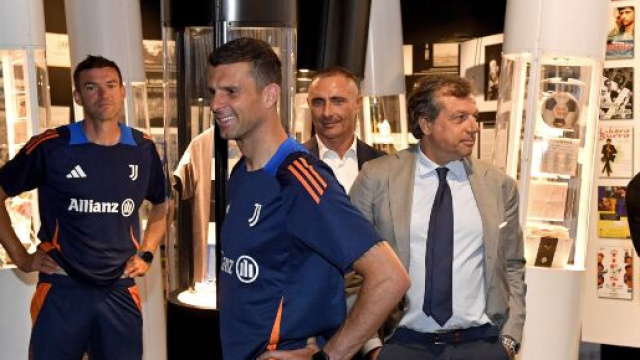 Thiago Motta e Cristiano Giuntoli, allenatore e direttore sportivo della Juventus. Foto &copy; Juventus. Massimiliano Allegri. Foto &copy; Juventus.