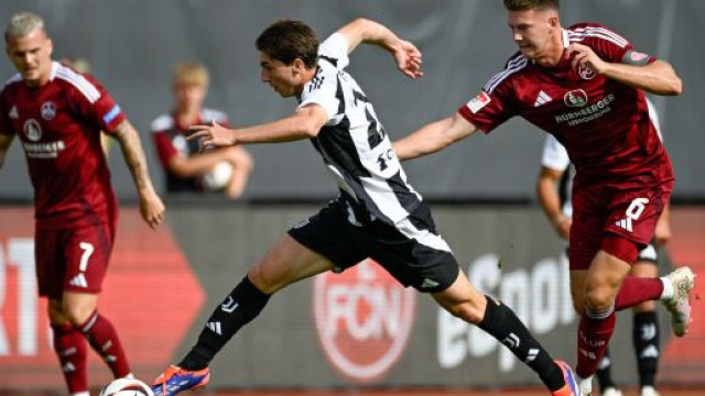 Fabio Miretti, centrocampista della Juventus nell'amichevole Juve-Norimberga stagione 2024/25. Foto &copy; Juventus FC