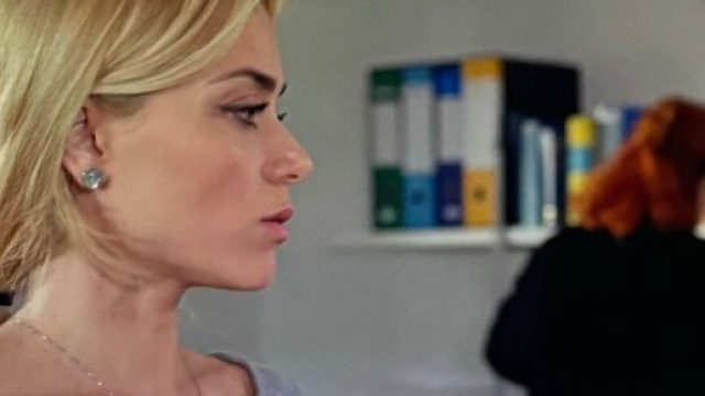 In foto Clara di Un posto al sole (screenshot &copy; Rai)