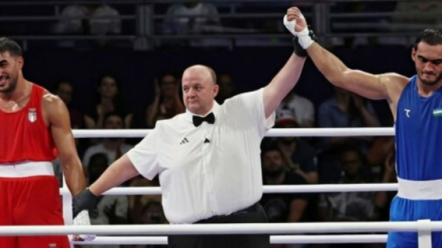 Mullojonov vs Mouhiidine: il momento del verdetto - screenshot &copy;Youtube.