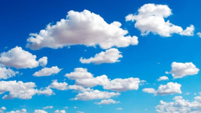 Nuvole sparse in cielo &copy; Pexels.com