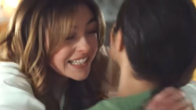 Deva e Gara si abbracciano, screenshot &copy; La Rosa della vendetta