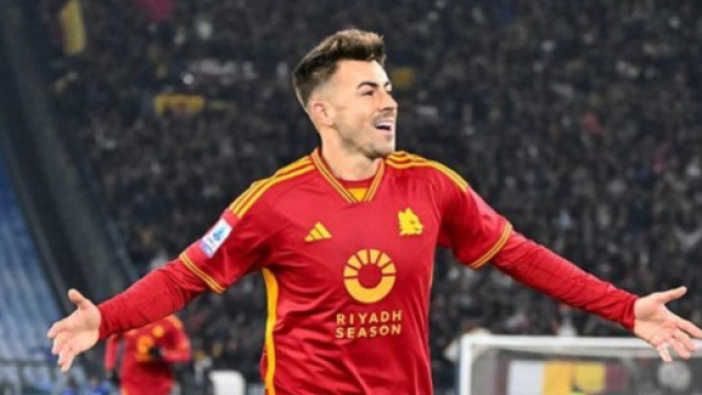 Stephan El Shaarawy con la maglia della Roma &copy; profilo Instagram stewel92