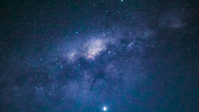 Galassie nel cielo stellato &copy; Pexels.com