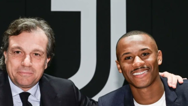 Cristiano Giuntoli e Tiago Djal&ograve;, foto &copy; Juventus FC/X